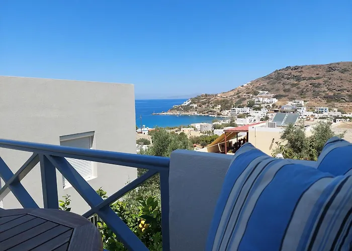 Kini Bay