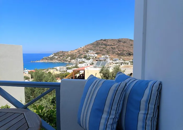 Kini Bay